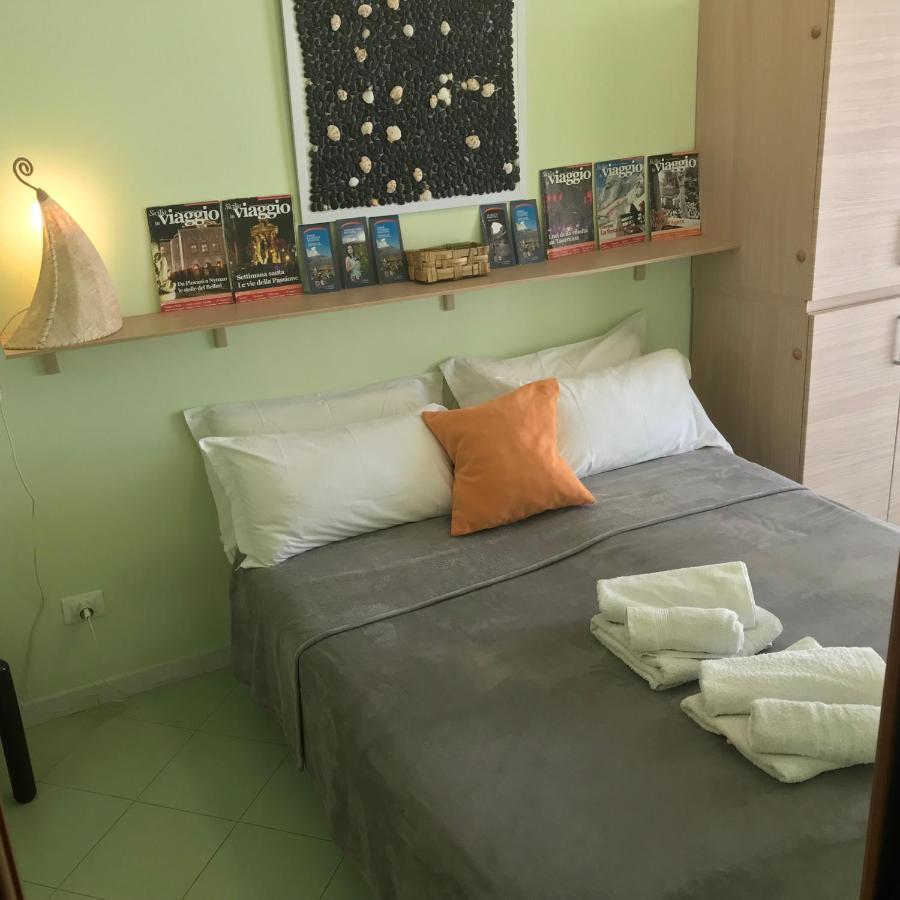 Adriana Casa Vacanze Mare Etna Sicilia Acireale Buitenkant foto