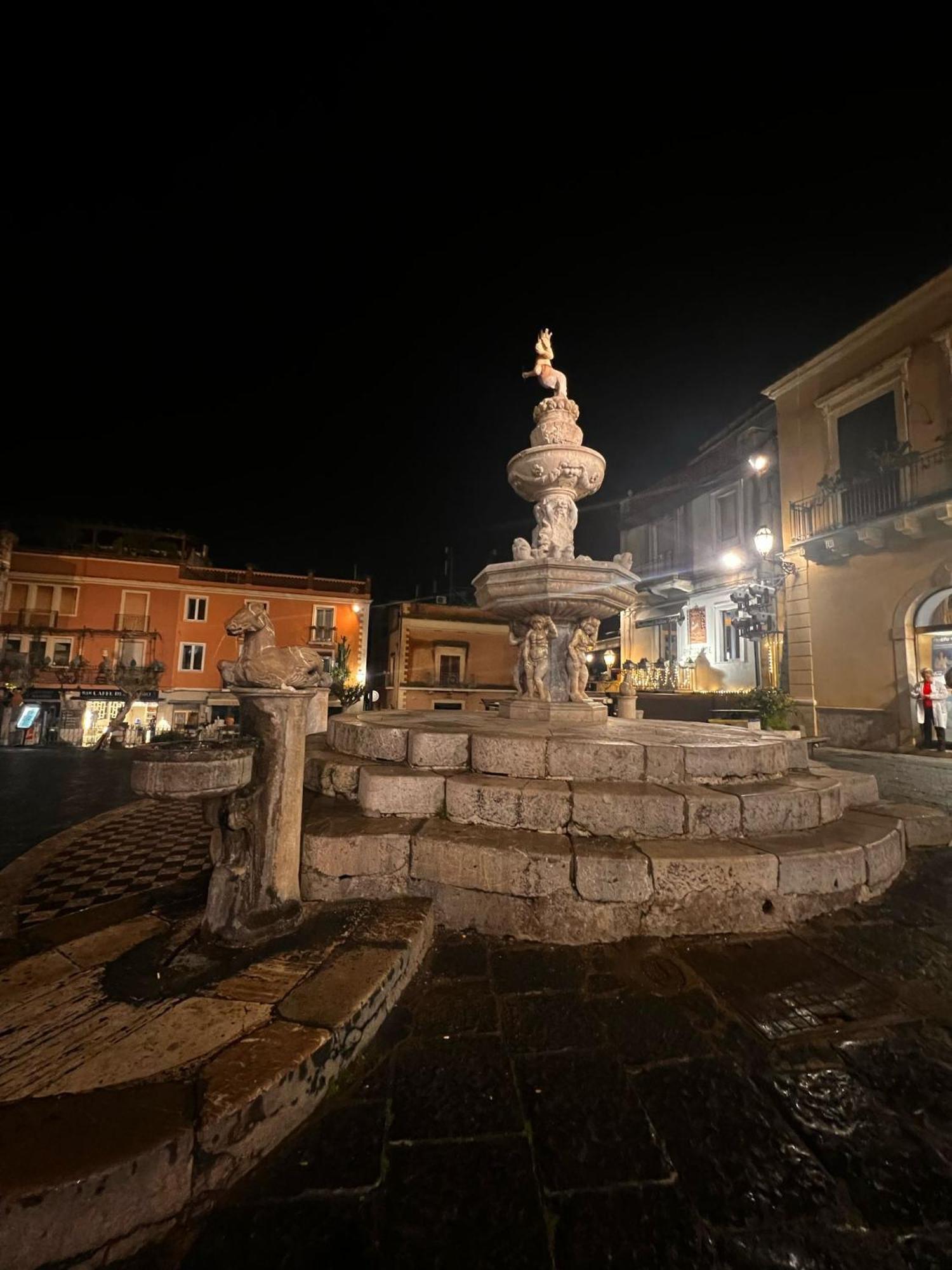 Adriana Casa Vacanze Mare Etna Sicilia Acireale Buitenkant foto
