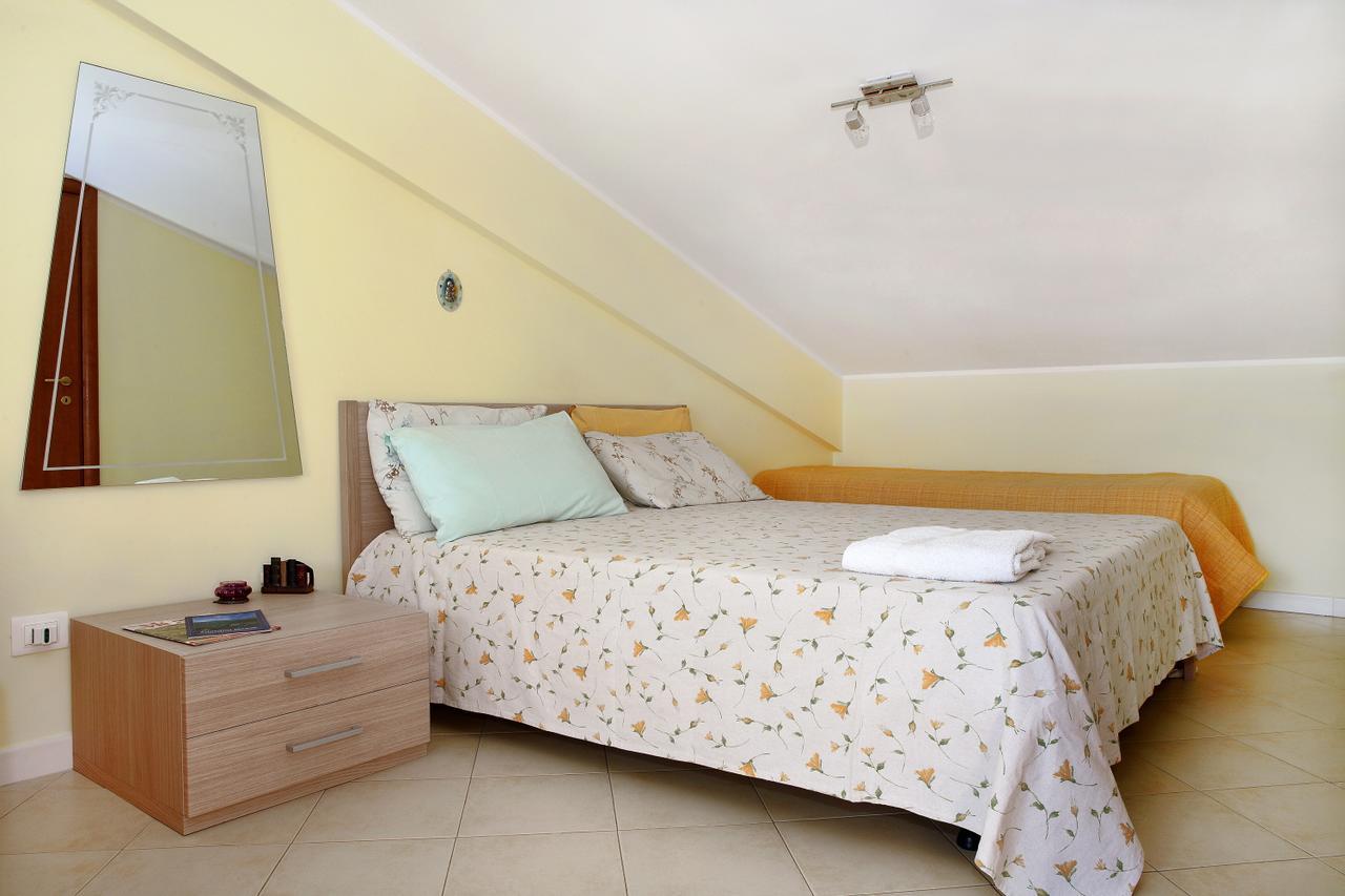 Adriana Casa Vacanze Mare Etna Sicilia Acireale Buitenkant foto
