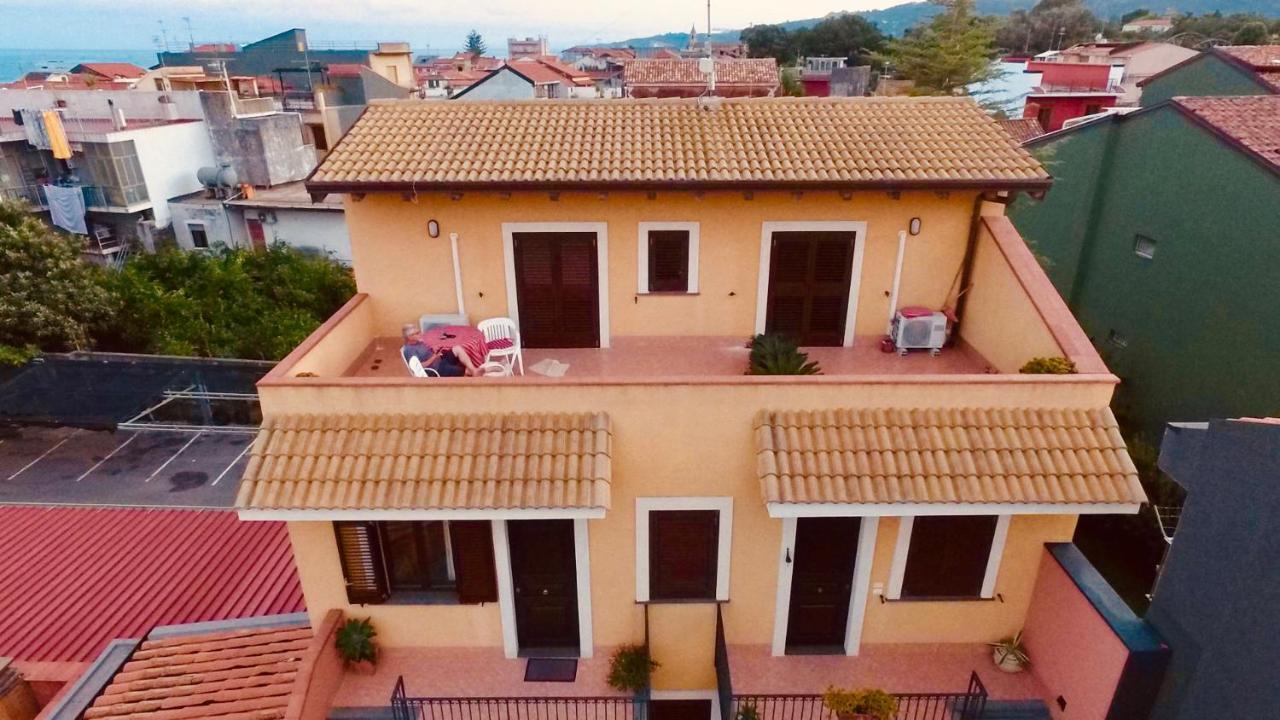 Adriana Casa Vacanze Mare Etna Sicilia Acireale Buitenkant foto