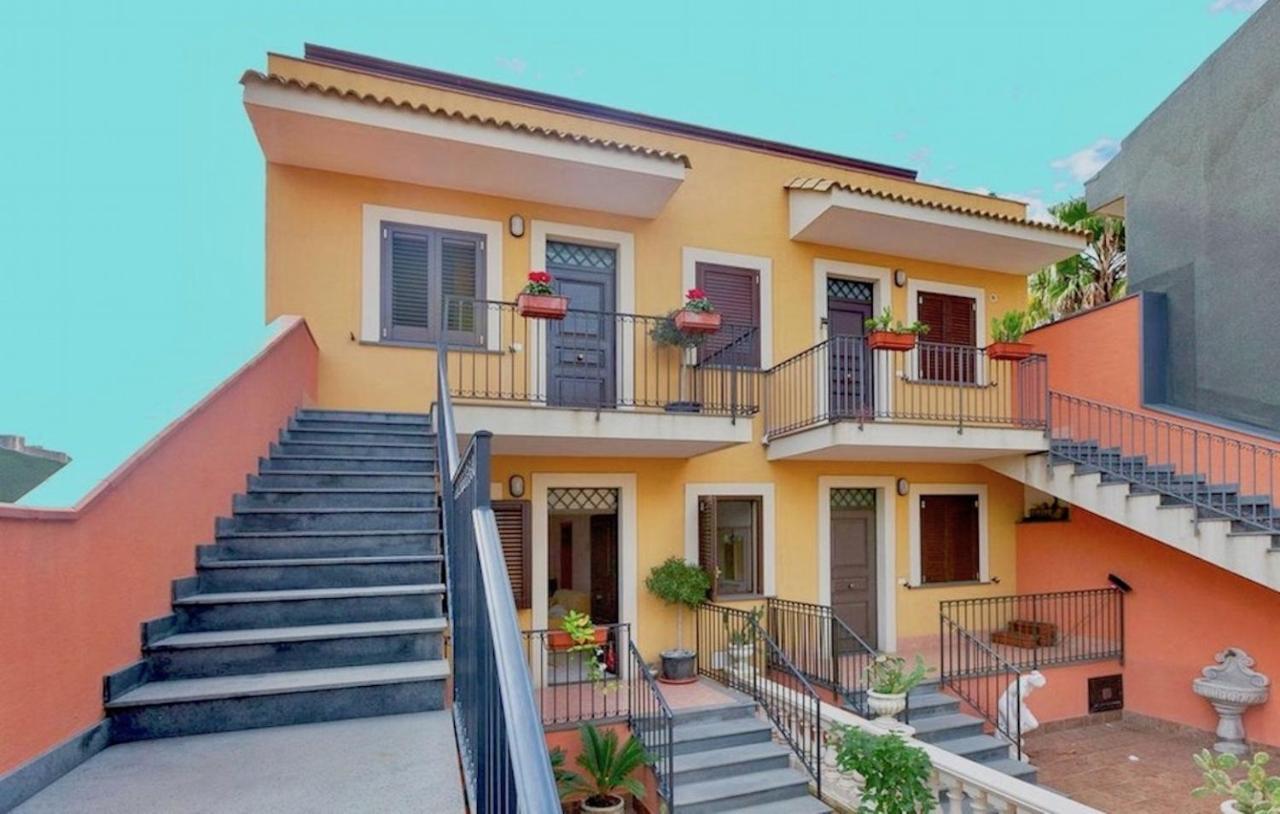 Adriana Casa Vacanze Mare Etna Sicilia Acireale Buitenkant foto
